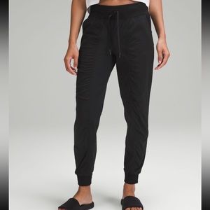 Dance studio mid rise jogger